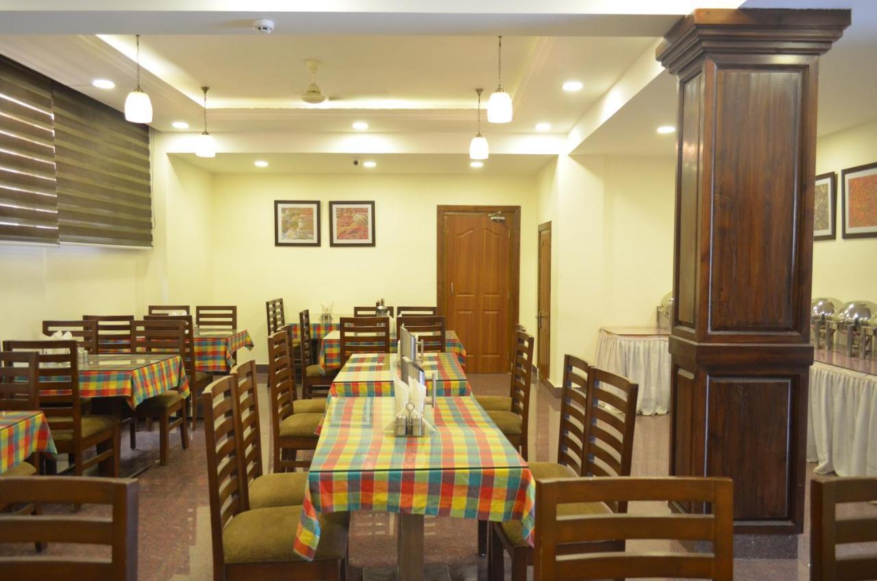 Hotel The Valley View Kashmir Srinagar  Exterior photo