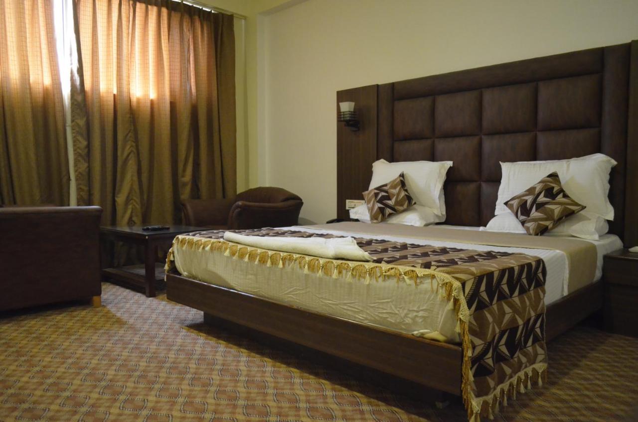 Hotel The Valley View Kashmir Srinagar  Exterior photo